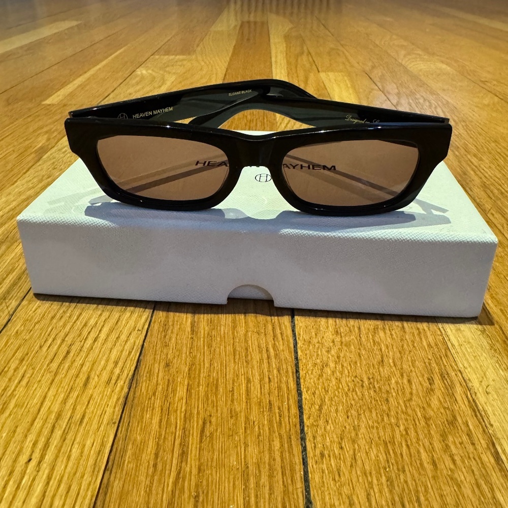 HEAVEN MAYHEM - Sloane Black Acetate Sunglasses - Picture 8 of 10